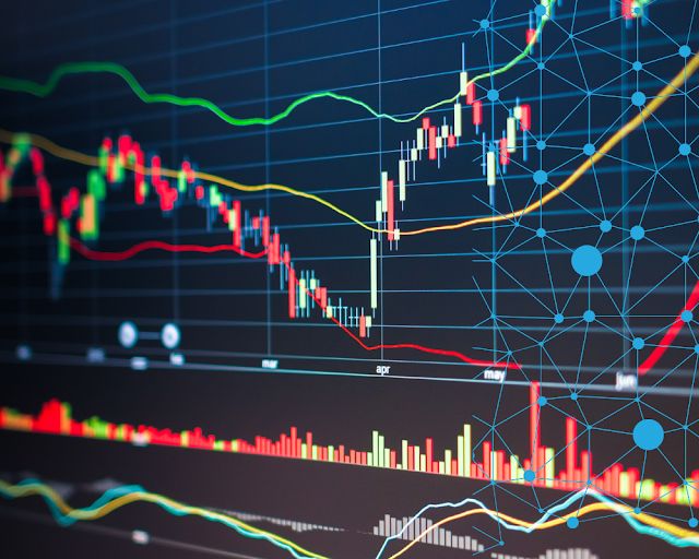 Smart Ways to Save on Financial Courses, Tools & Investing Platforms